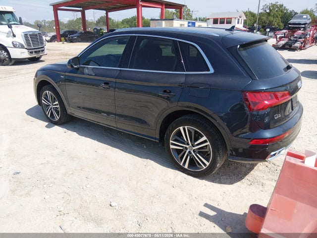45077670 :رقم المزاد ، WA1E2AFY6L2075422 vin ، 2020 Audi Q5 Premium Plus 55 Tfsi E Quattro S Tronic مزاد بيع