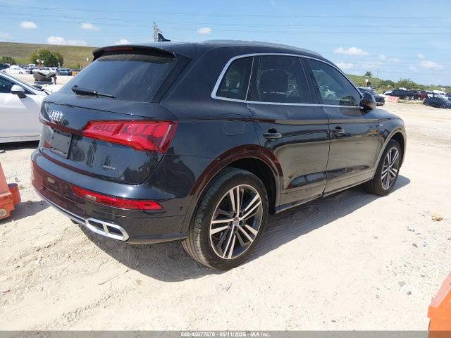 45077670 :رقم المزاد ، WA1E2AFY6L2075422 vin ، 2020 Audi Q5 Premium Plus 55 Tfsi E Quattro S Tronic مزاد بيع