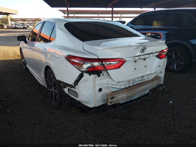 4T1B11HK3JU598107 Toyota CAMRY SE