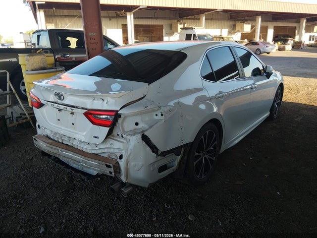 4T1B11HK3JU598107 Toyota CAMRY SE