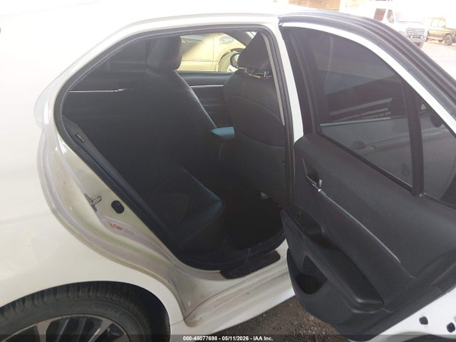 4T1B11HK3JU598107 Toyota CAMRY SE
