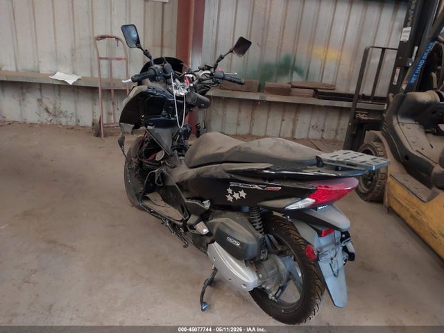 Продаж на аукціоні авто 2015 Honda Pcx 150, vin: RLHKF180XFY001314, номер лоту: 45077744