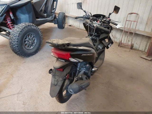 Продаж на аукціоні авто 2015 Honda Pcx 150, vin: RLHKF180XFY001314, номер лоту: 45077744