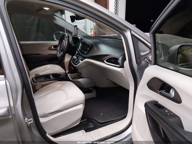 Auction sale of the 2018 Chrysler Pacifica Touring L, vin: 2C4RC1BG5JR305659, lot number: 45077754