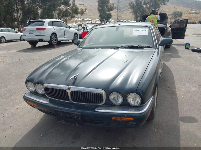 45077855 :رقم المزاد ، SAJDA14C91LF25569 vin ، 2001 Jaguar Xj8 مزاد بيع