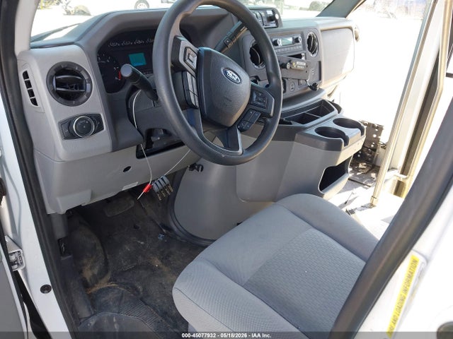 Продажа на аукционе авто 2025 Ford Bus E-350 Cutaway, vin: 1FDEE3FN8SDD09802, номер лота: 45077932