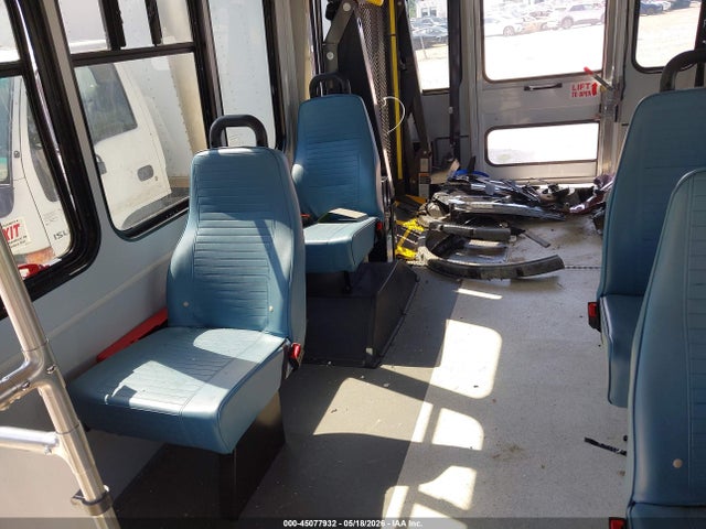 Продажа на аукционе авто 2025 Ford Bus E-350 Cutaway, vin: 1FDEE3FN8SDD09802, номер лота: 45077932