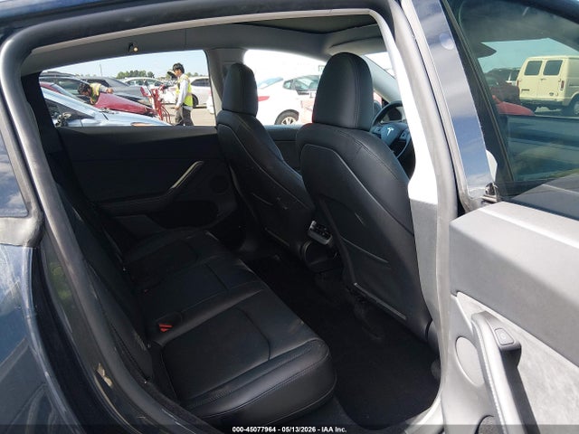 45077964 :رقم المزاد ، 7SAYGDEE1RA255961 vin ، 2024 Tesla Model Y Long Range Dual Motor All-wheel Drive مزاد بيع
