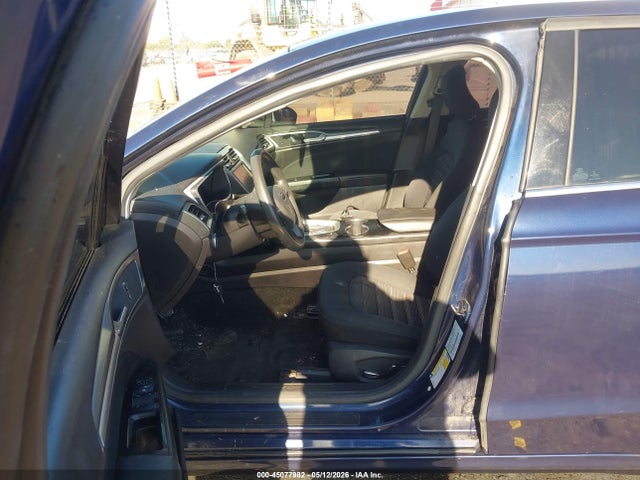 45077982 :رقم المزاد ، 3FA6P0H71GR145930 vin ، 2016 Ford Fusion Se مزاد بيع