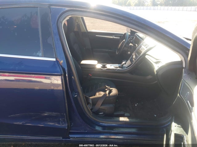 45077982 :رقم المزاد ، 3FA6P0H71GR145930 vin ، 2016 Ford Fusion Se مزاد بيع