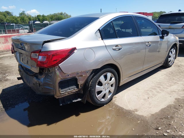 45078010 :رقم المزاد ، 4S3BNAA64F3061779 vin ، 2015 Subaru Legacy 2.5i مزاد بيع