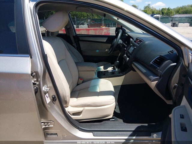 45078010 :رقم المزاد ، 4S3BNAA64F3061779 vin ، 2015 Subaru Legacy 2.5i مزاد بيع
