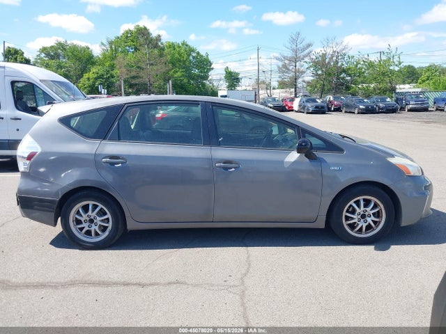 Продажа на аукционе авто 2014 Toyota Prius V Two, vin: JTDZN3EU0E3334332, номер лота: 45078020