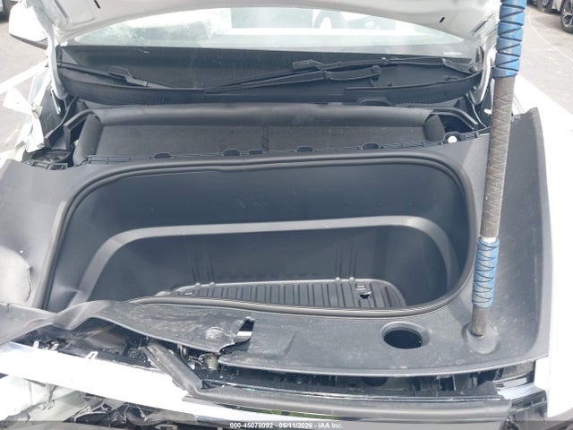 45078092 :رقم المزاد ، 7SAYGDED1TA580057 vin ، 2026 Tesla Model Y مزاد بيع