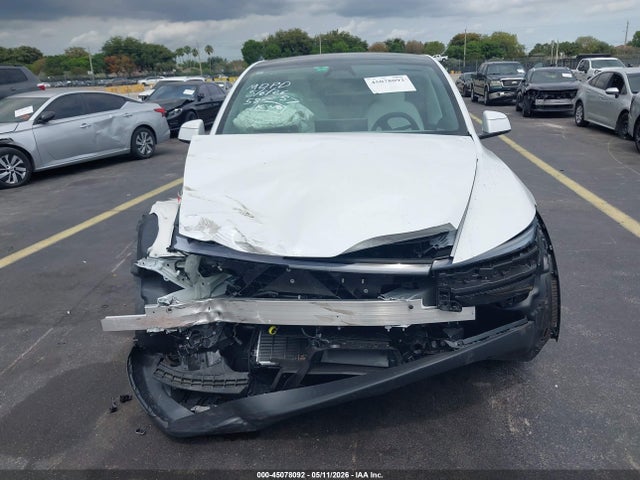 45078092 :رقم المزاد ، 7SAYGDED1TA580057 vin ، 2026 Tesla Model Y مزاد بيع