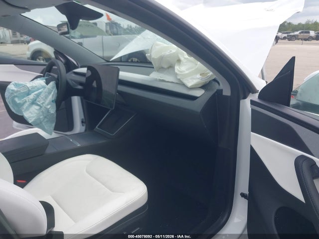 45078092 :رقم المزاد ، 7SAYGDED1TA580057 vin ، 2026 Tesla Model Y مزاد بيع