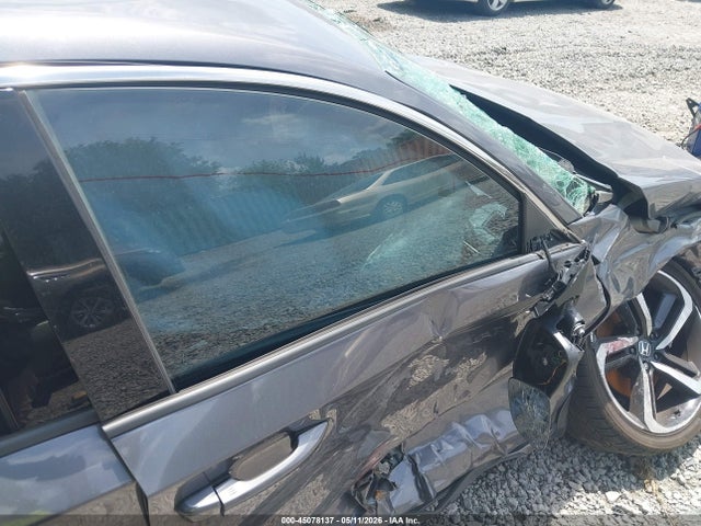 45078137 :رقم المزاد ، 1HGCV2F38JA012261 vin ، 2018 Honda Accord Sport 2.0t مزاد بيع