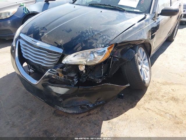 2013 Chrysler 200 Touring მანქანა იყიდება აუქციონზე, vin: 1C3CCBBBXDN546977, აუქციონის ნომერი: 45078216