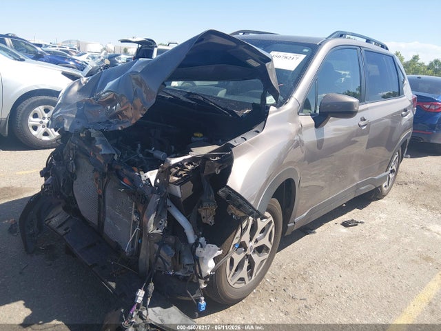 Продаж на аукціоні авто 2024 Subaru Forester Premium, vin: JF2SKADC4RH493727, номер лоту: 45078217