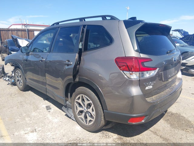 Продаж на аукціоні авто 2024 Subaru Forester Premium, vin: JF2SKADC4RH493727, номер лоту: 45078217
