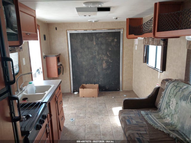 2012 Forest River Cherokee Grey Wolf 21rr Toy Hauler Travel Trailer მანქანა იყიდება აუქციონზე, vin: 4X4TCKW20CY204113, აუქციონის ნომერი: 45078270