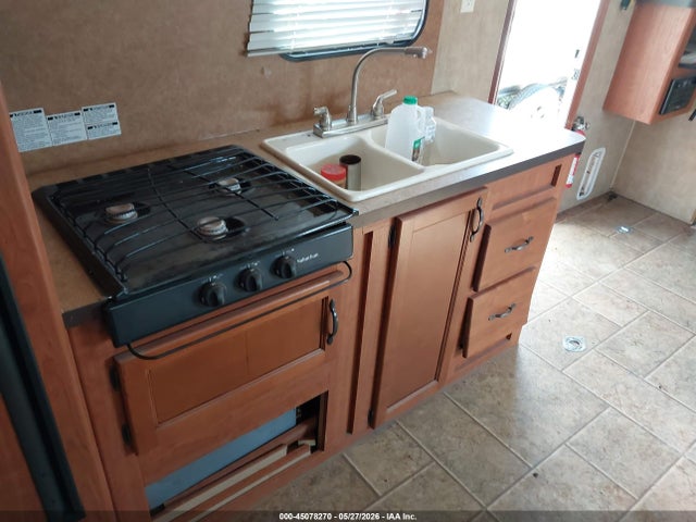 2012 Forest River Cherokee Grey Wolf 21rr Toy Hauler Travel Trailer მანქანა იყიდება აუქციონზე, vin: 4X4TCKW20CY204113, აუქციონის ნომერი: 45078270