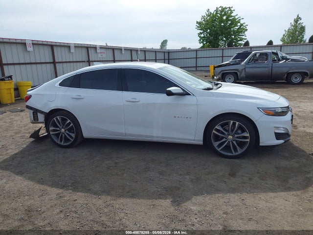 1G1ZD5ST3NF162752 Chevrolet Malibu Fwd Lt