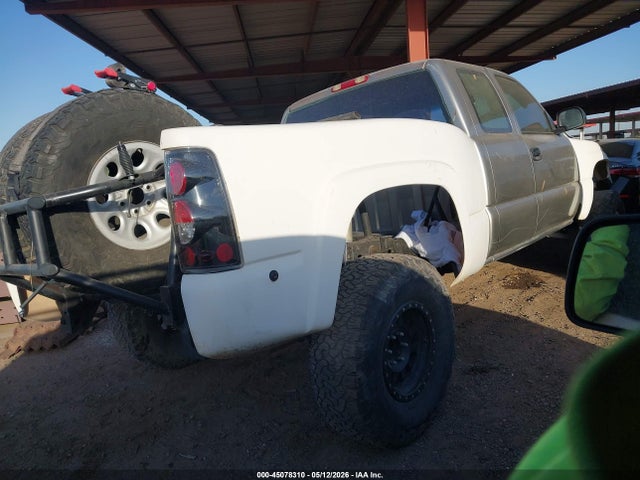 Продаж на аукціоні авто 2001 Chevrolet Silverado 1500, vin: 2GCEC19V211191637, номер лоту: 45078310
