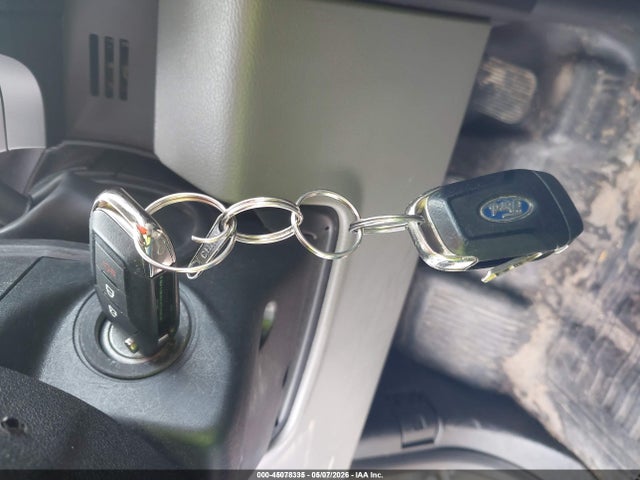 1FTEW1E82HKE26071 Ford F-150 Xl
