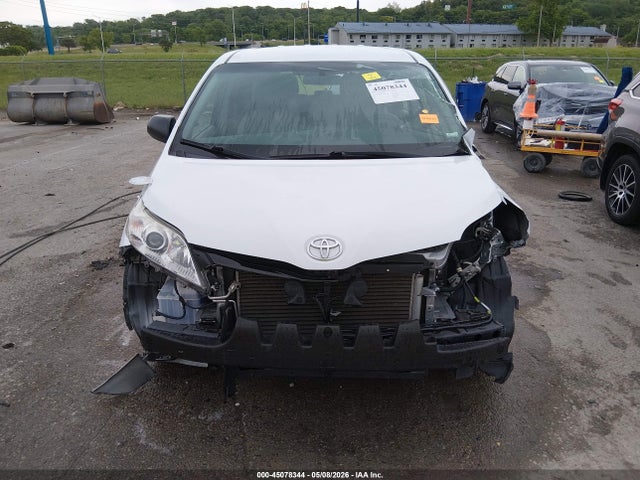 2017 Toyota Sienna L 7 Passenger მანქანა იყიდება აუქციონზე, vin: 5TDZZ3DC6HS844913, აუქციონის ნომერი: 45078344