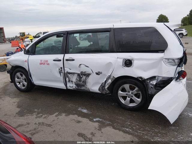 2017 Toyota Sienna L 7 Passenger მანქანა იყიდება აუქციონზე, vin: 5TDZZ3DC6HS844913, აუქციონის ნომერი: 45078344