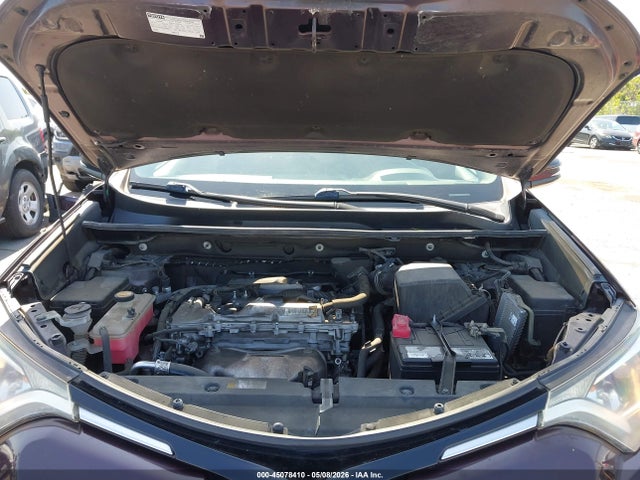 2T3WFREV0JW435079 Toyota Rav4 Xle