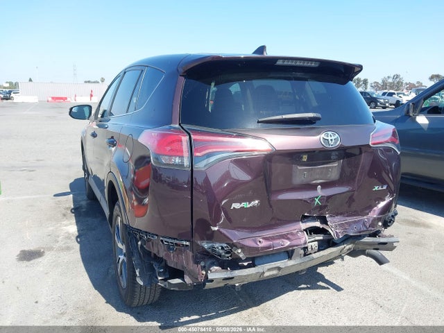 2T3WFREV0JW435079 Toyota Rav4 Xle