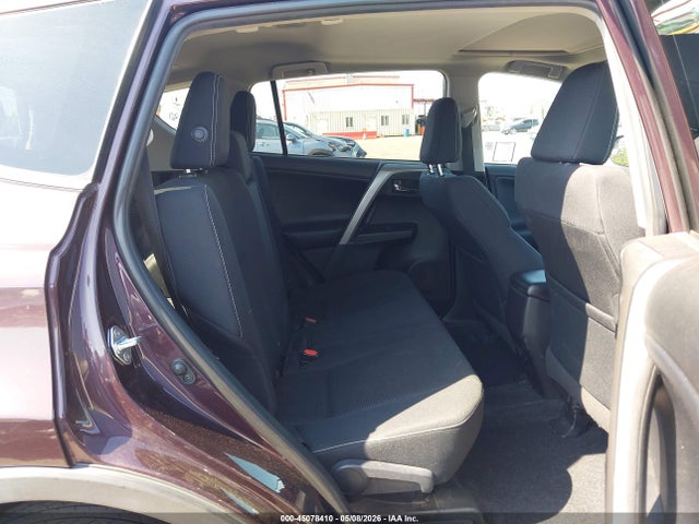 2T3WFREV0JW435079 Toyota Rav4 Xle