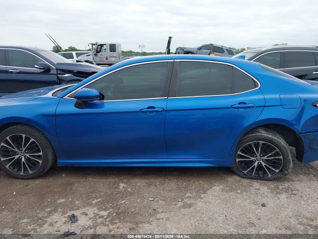 45078428 :رقم المزاد ، 4T1G11AKXLU331422 vin ، 2020 Toyota Camry Se مزاد بيع