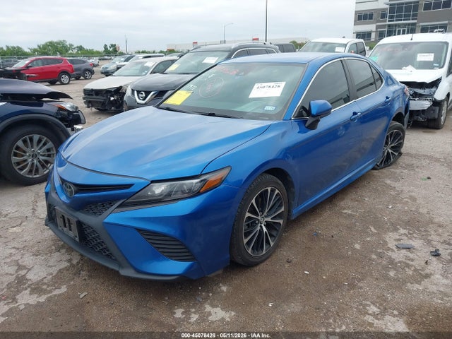 45078428 :رقم المزاد ، 4T1G11AKXLU331422 vin ، 2020 Toyota Camry Se مزاد بيع