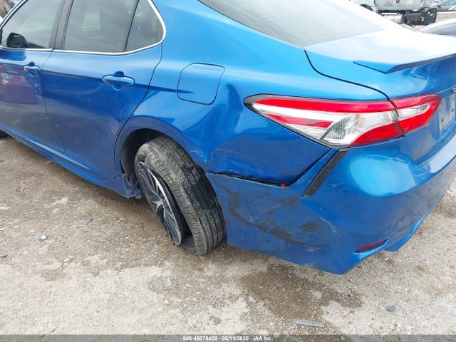 45078428 :رقم المزاد ، 4T1G11AKXLU331422 vin ، 2020 Toyota Camry Se مزاد بيع