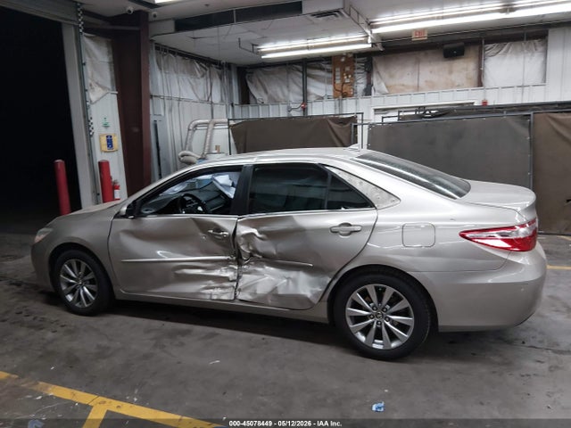 45078449 :رقم المزاد ، 4T1BF1FK9GU547000 vin ، 2016 Toyota Camry Xle مزاد بيع