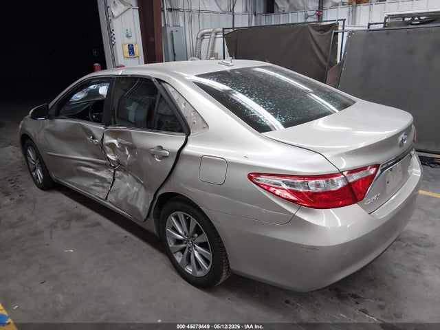 45078449 :رقم المزاد ، 4T1BF1FK9GU547000 vin ، 2016 Toyota Camry Xle مزاد بيع