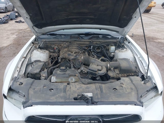 45078455 :رقم المزاد ، 1ZVBP8AM5E5332723 vin ، 2014 Ford Mustang V6 مزاد بيع