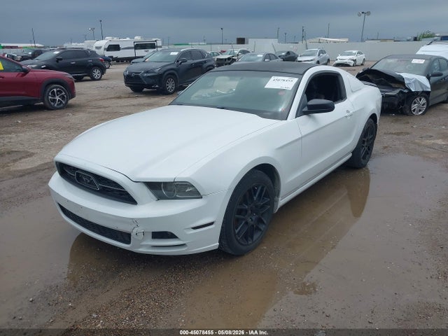45078455 :رقم المزاد ، 1ZVBP8AM5E5332723 vin ، 2014 Ford Mustang V6 مزاد بيع