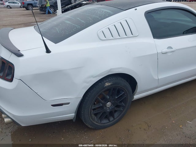 45078455 :رقم المزاد ، 1ZVBP8AM5E5332723 vin ، 2014 Ford Mustang V6 مزاد بيع