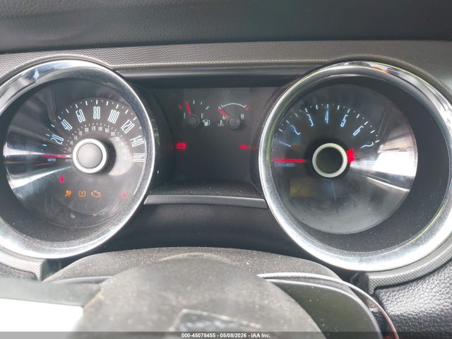 45078455 :رقم المزاد ، 1ZVBP8AM5E5332723 vin ، 2014 Ford Mustang V6 مزاد بيع