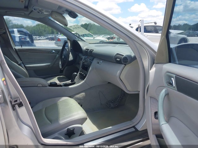 45078554 :رقم المزاد ، WDBRF40J44F526316 vin ، 2004 Mercedes-benz C 230 Kompressor Sport/sport مزاد بيع