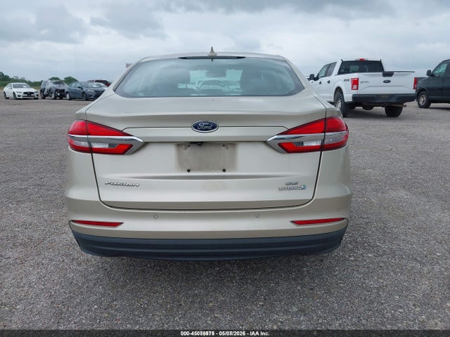 3FA6P0LU6KR149493 Ford Fusion Hybrid Se