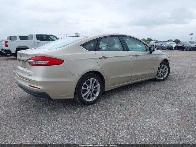 3FA6P0LU6KR149493 Ford Fusion Hybrid Se