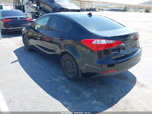 KNAFK4A61F5267431 KIA FORTE LX