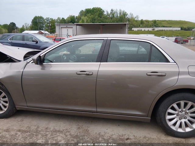 45078626 :رقم المزاد ، 2C3CCAAG8EH228700 vin ، 2014 Chrysler 300 مزاد بيع