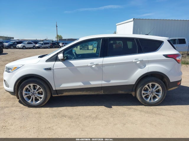 1FMCU9GD2HUA30177 Ford ESCAPE SE