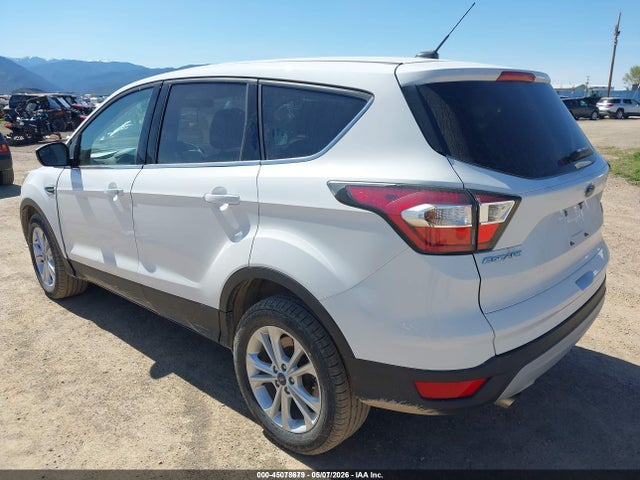 1FMCU9GD2HUA30177 Ford ESCAPE SE